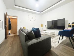 Lounge- click for photo gallery